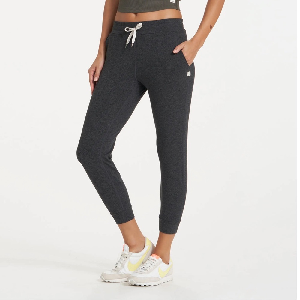 Vuori Performance Jogger in Charcoal Heather